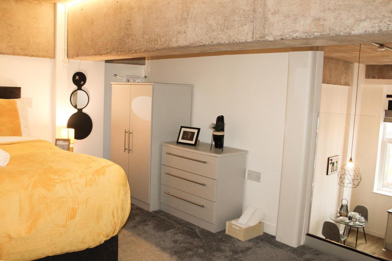 Modern Luxury Serviced Duplex Apartments By Repose- 150 Metro Court, West Bromwich Zewnętrze zdjęcie