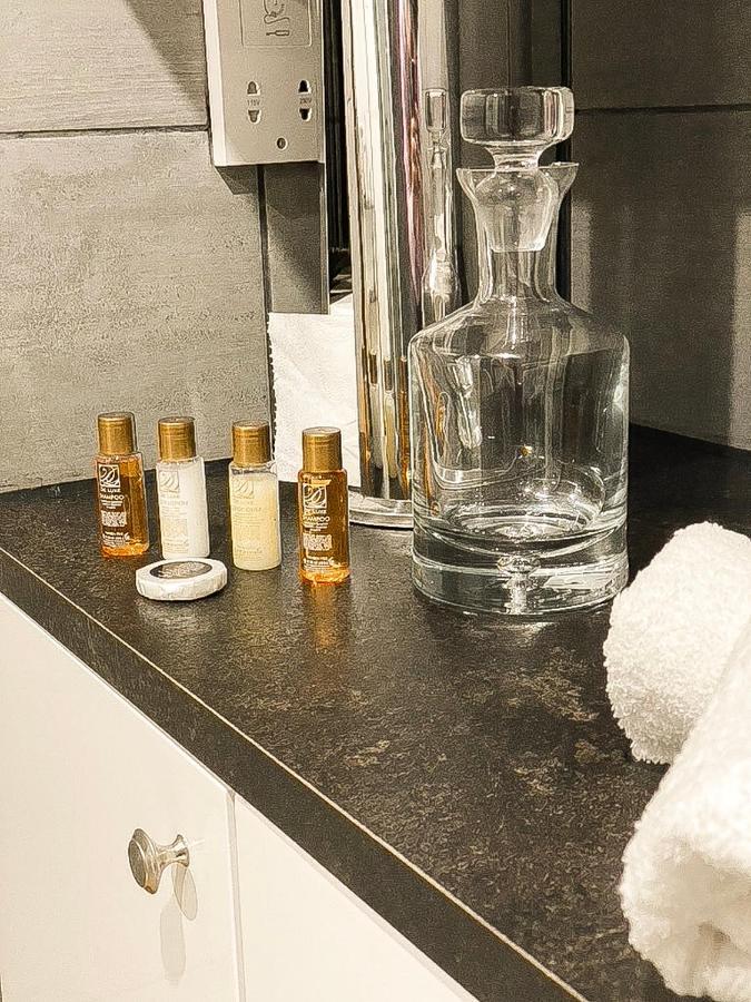 Modern Luxury Serviced Duplex Apartments By Repose- 150 Metro Court, West Bromwich Zewnętrze zdjęcie