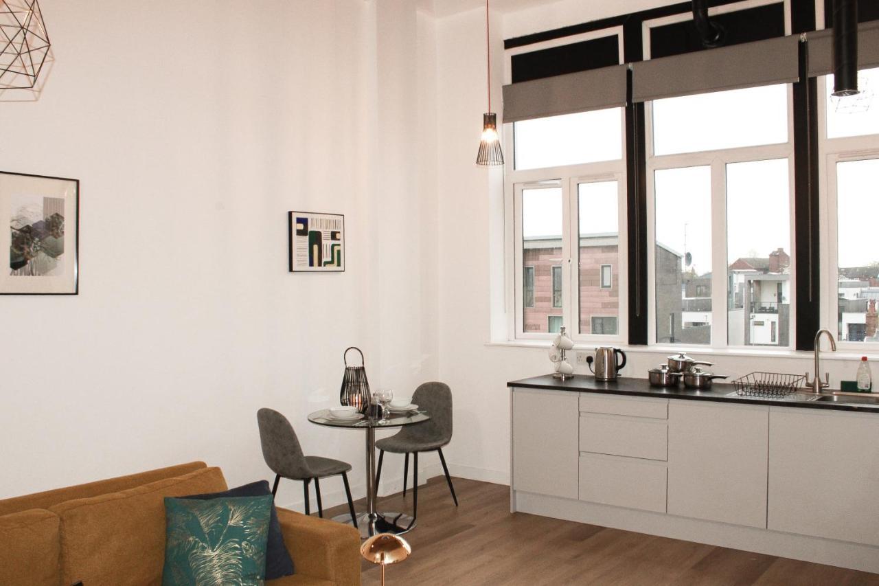Modern Luxury Serviced Duplex Apartments By Repose- 150 Metro Court, West Bromwich Zewnętrze zdjęcie
